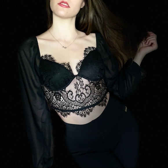 Fashion Nova Sheer Lace Off the Shoulder Crop Top - Picture 2 of 8